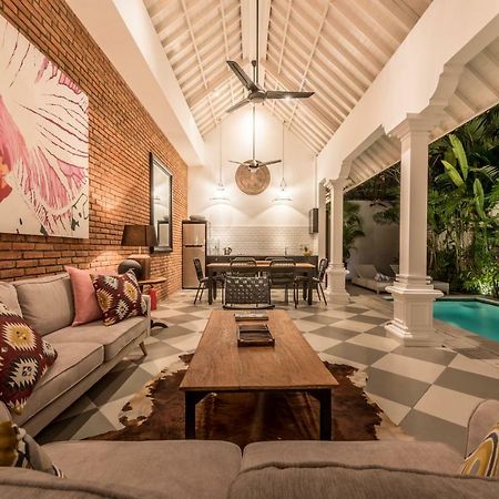 Central 3 Bedroom Villa Close To Seminyak Beach Exterior foto